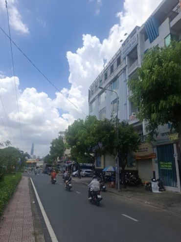 Hình ảnh Bán Nhà Mặt Tiền 19 Phan Xích Long, Bình Thạnh