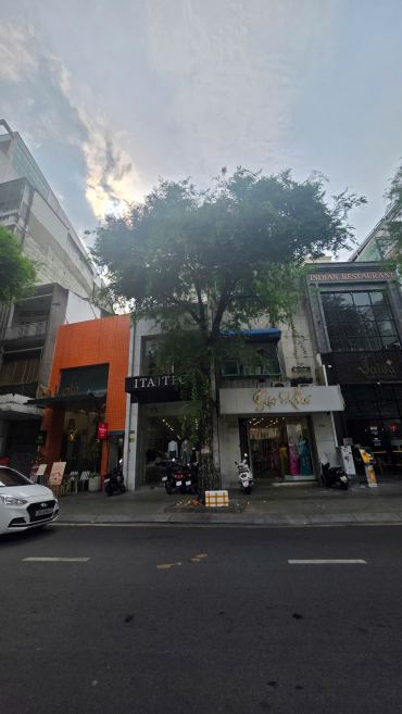 Hình ảnh Bán Nhà Mặt Tiền 80 Bis Lý Tự Trọng, Bến Thành, Quận 1