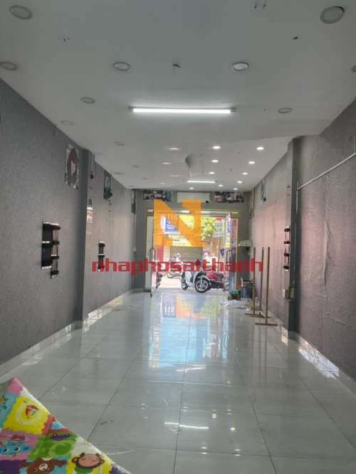 Hình ảnh Bán nhà 793 Cách Mạng Tháng Tám Phường 6 Quận Tân Bình