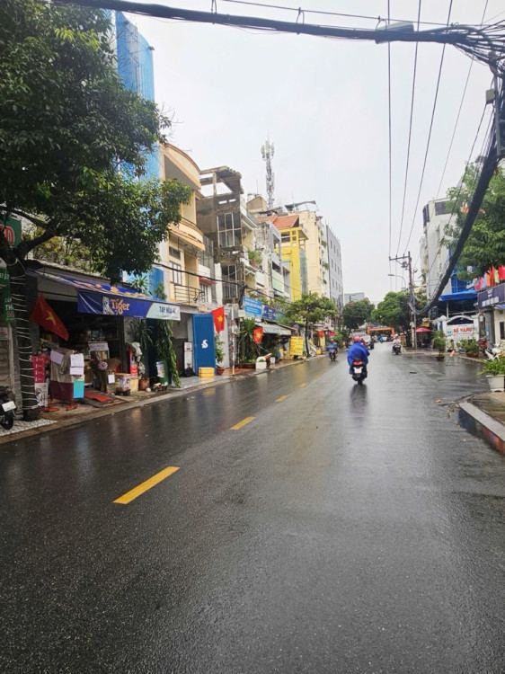 Hình ảnh Bán nhà mặt tiền 39 Nguyễn Minh Hoàng, Phường Bảy Hiền