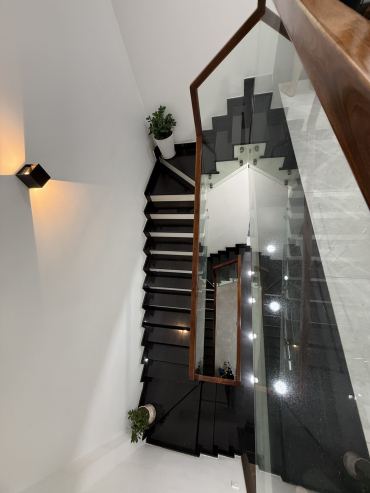 Hình ảnh Bán nhà hẻm 51/2 Bông Sao Phường Chánh Hưng Tp Hồ Chí Minh