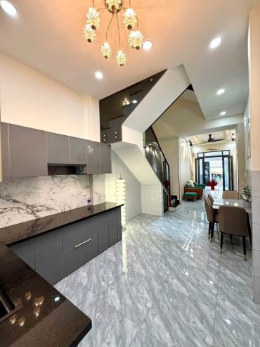 Hình ảnh Bán Nhà Mặt Tiền 71 Dã Tượng, P10, Q8