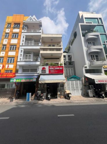 Hình ảnh Bán Nhà Mặt Tiền 63 Nguyễn Thi, P13, Q5