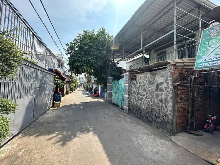 Hình ảnh Bán nhà hẻm 27/10 Đường 138 Phường Tăng Nhơn Phú