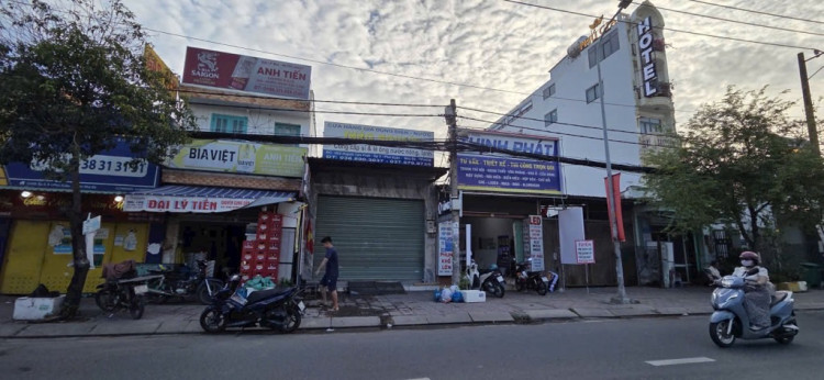Hình ảnh Bán nhà mặt tiền 2166 Huỳnh Tấn Phát, xã Nhà Bè