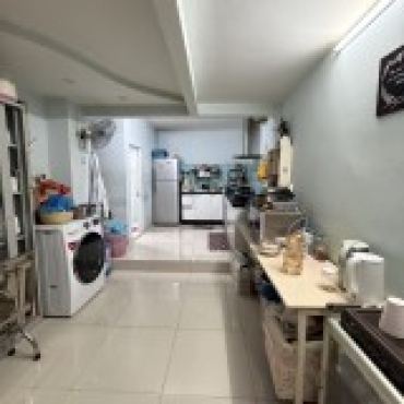 Hình ảnh Bán chung cư Lầu 1 Nguyễn Biểu Phường Chợ Quán Tp Hồ Chí Minh