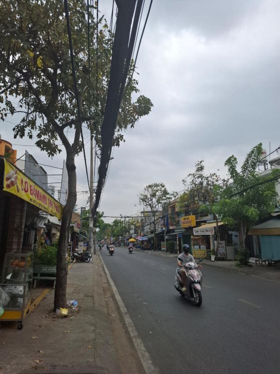 Hình ảnh Bán nhà mặt tiền 1629 Phạm Thế Hiển, Phường Bình Đông