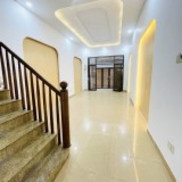 Hình ảnh Bán nhà V1 32.19 Cao Thắng Phường Bàn Cờ Tp Hồ Chí Minh