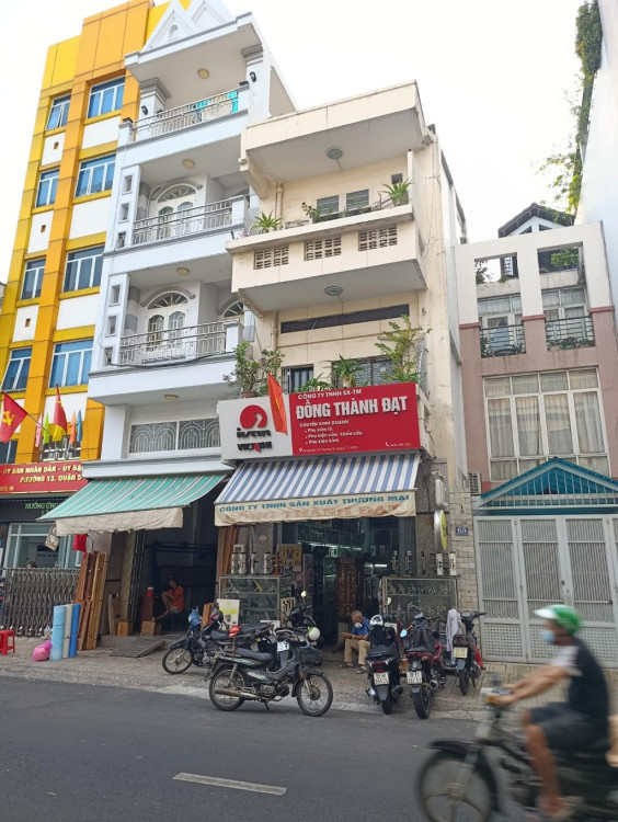 Hình ảnh Bán nhà mặt tiền 63 Nguyễn Thi, phường Chợ Lớn