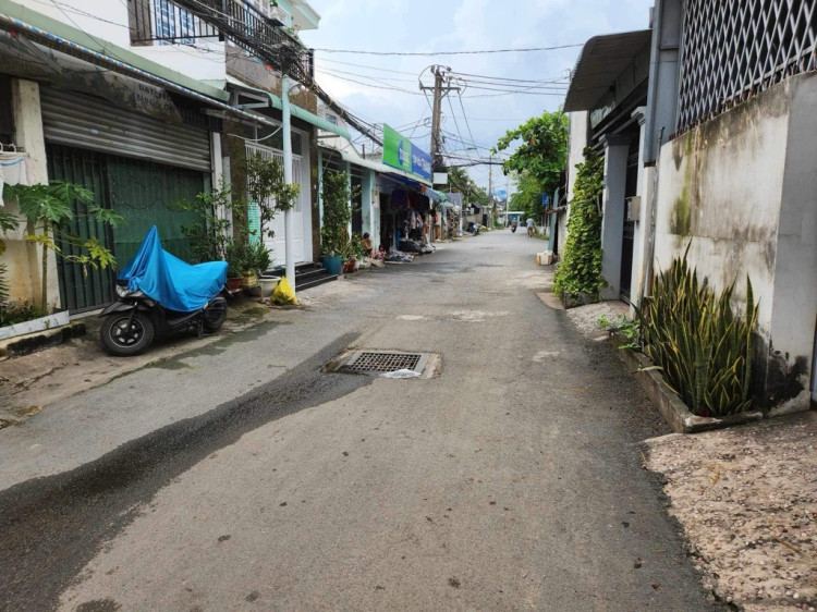 Hình ảnh Bán nhà mặt tiền 1a, xã Long Trường