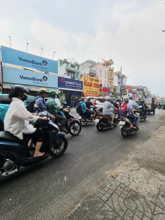 Hình ảnh Bán nhà hẻm 1052/13/2 Lạc Long Quân, Tân Hòa