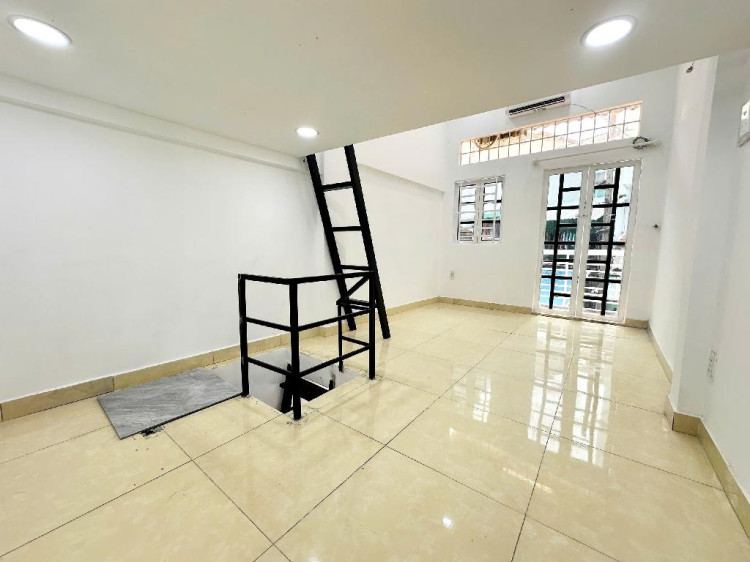 Hình ảnh Bán nhà hẻm 7/64 Thành Thái, phường Diên Hồng