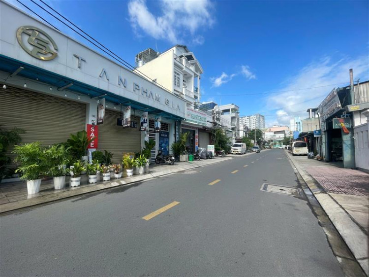 Hình ảnh Bán nhà mặt tiền 20 Thới An 15 Phường Thới An