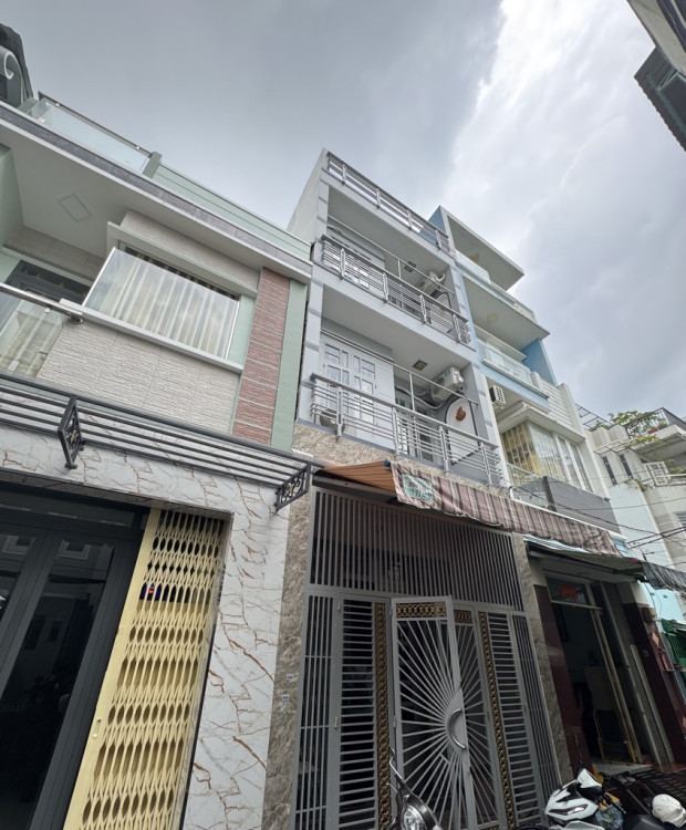 Hình ảnh Bán nhà hẻm 658m/5d Phạm Văn Chí, phường Bình Tiên