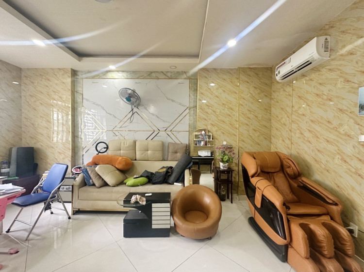Hình ảnh Bán nhà mặt tiền 97 Ỷ Lan, Phường Phú Thạnh
