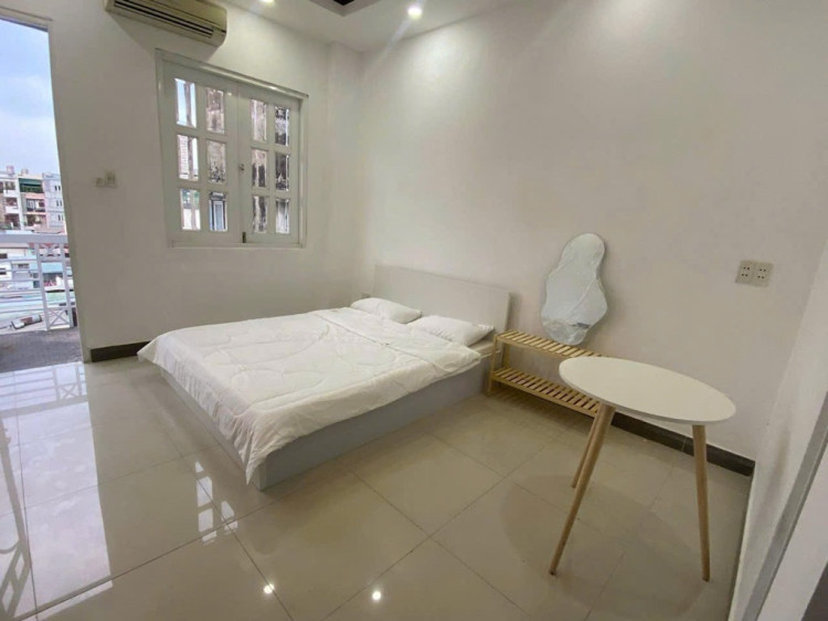 Hình ảnh Bán nhà mặt tiền 8 Nguyễn Thái Học, Bến Thành