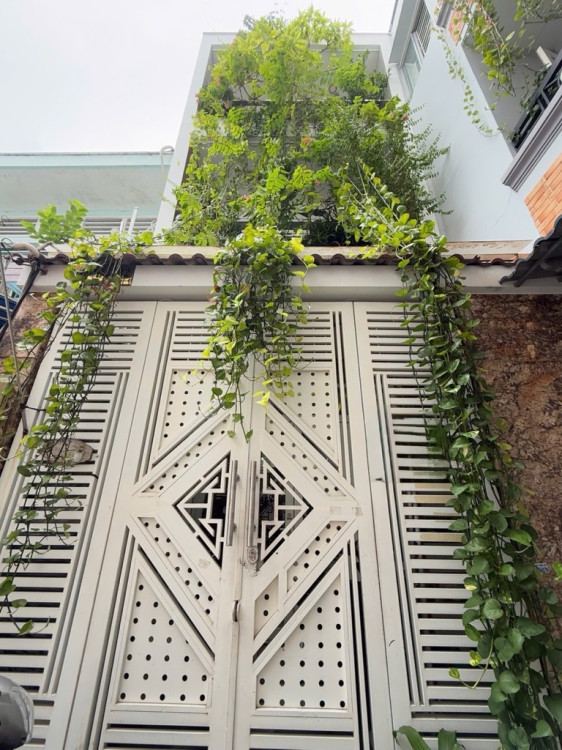 Hình ảnh Bán nhà hẻm 1007/77/12 Lạc Long Quân, Phường Bảy Hiền