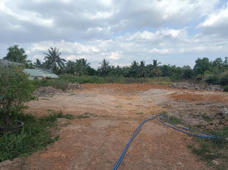 Hình ảnh Bán nhà mặt tiền 542 Long Phước, phường Long Phước