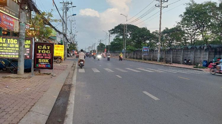 Hình ảnh Bán nhà mặt tiền 25 Lê Văn Chí, phường Linh Xuân