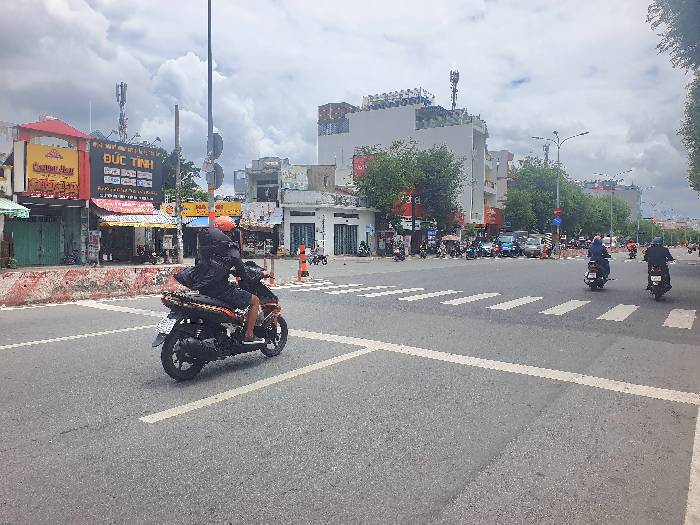 Hình ảnh Bán nhà mặt tiền 281a Lê Trọng Tấn, Phường Bình Hưng Hòa