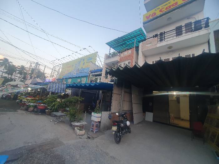 Hình ảnh Bán nhà mặt tiền 5 Nguyễn Văn Linh, Tân Thuận