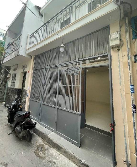 Hình ảnh Bán nhà hẻm 116/44 Tô Hiến Thành, phường Hòa Hưng