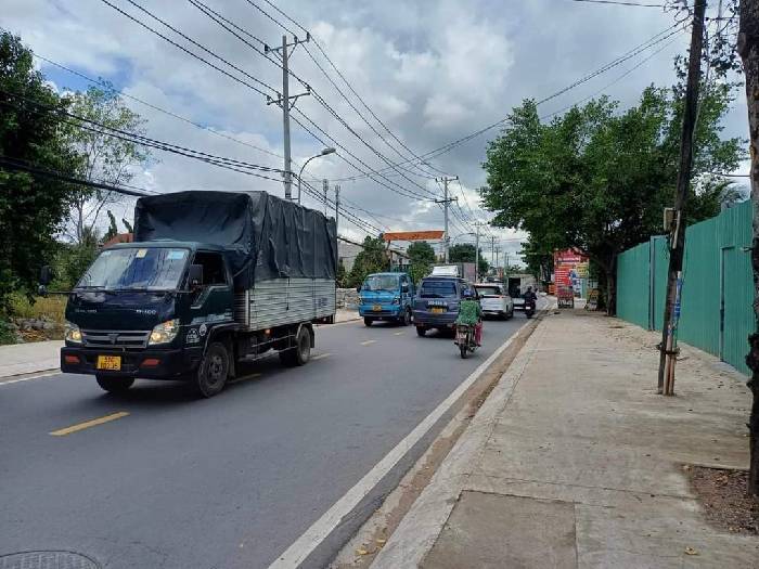 Hình ảnh Bán nhà mặt tiền 598 Nguyễn Xiển, phường Long Bình