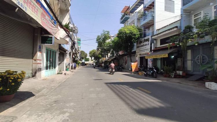 Hình ảnh Bán nhà mặt tiền 139 Lê Sát, Phường Phú Thọ Hòa