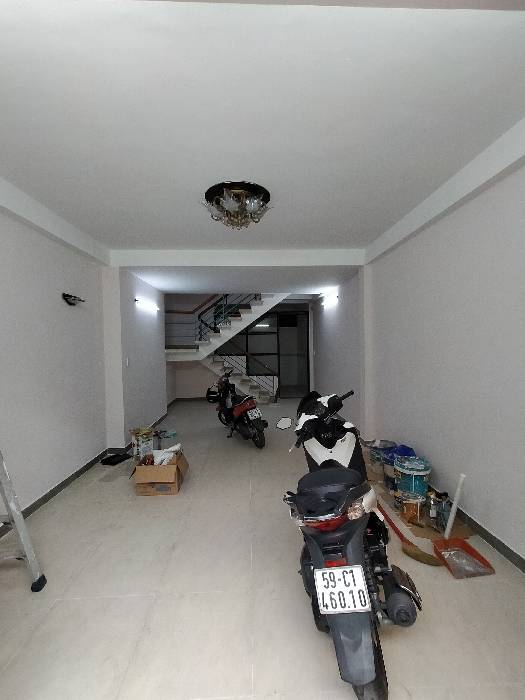 Hình ảnh Bán nhà hẻm 131/22 Kinh Dương Vương, phường Phú Lâm