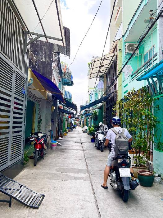 Hình ảnh Bán nhà hẻm 130/17/19 Lê Đình Cẩn, Bình Tân