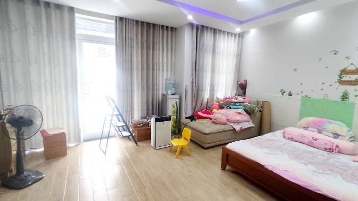 Hình ảnh Bán nhà mặt tiền 2 Nguyễn Văn Huyên, Phường Phú Thọ Hòa