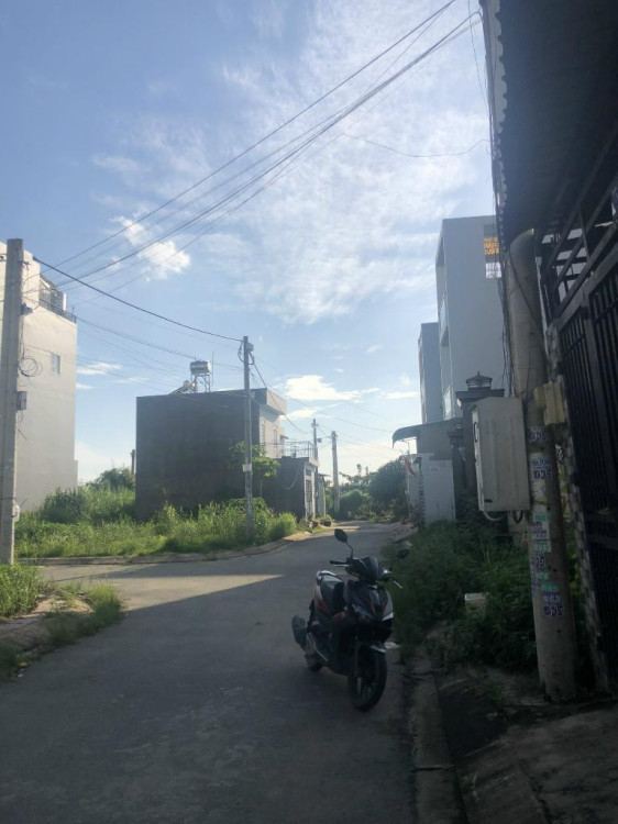 Hình ảnh Bán nhà mặt tiền 733 Long Thuận, phường Long Phước