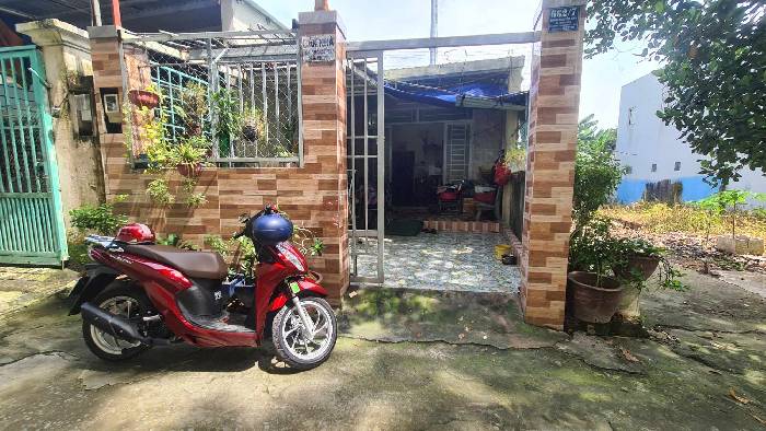 Hình ảnh Bán nhà mặt tiền 677 Nguyễn Xiển, phường Long Bình
