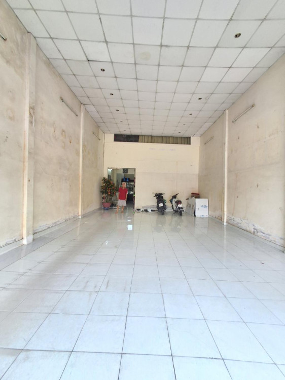 Hình ảnh Bán nhà mặt tiền 2226b Huỳnh Tấn Phát, xã Nhà Bè