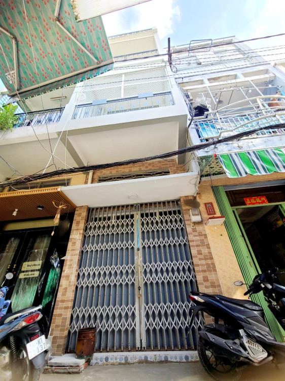Hình ảnh Bán nhà mặt tiền 276 Phạm Hữu Chí Phường Chợ Quán