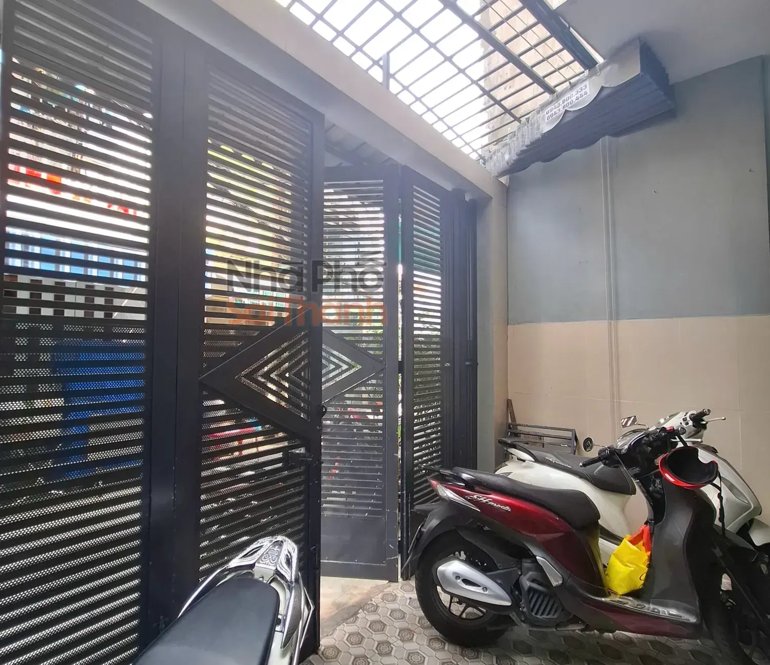 Hình ảnh Bán Nhà Hẻm Xe Hơi 240/22 Cmt 8, P.9, Quận 3