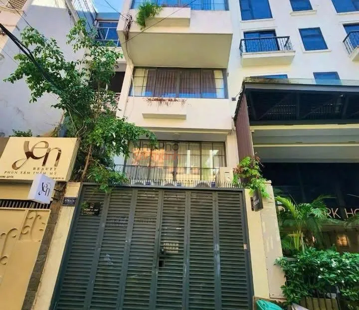 Hình ảnh Bán Nhà Mặt Tiền 22 Trương Quyền, P.6, Q3