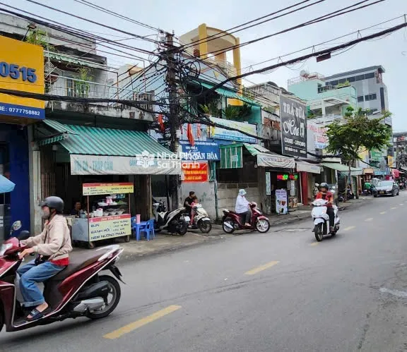 Hình ảnh Bán Nhà Mặt Tiền 241 Tôn Đản, P15, Q4